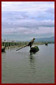 Inle-See: Einbein-Ruderer