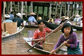 Inle-See: Schwimmender Markt in Ywama