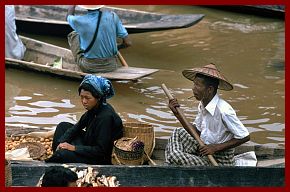 Inle-See: Schwimmender Markt in Ywama