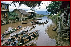 Inle-See: Schwimmender Markt in Ywama