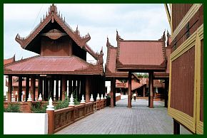 Mandalay: Kniglicher Palast - Gebude