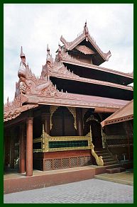 Mandalay: Kniglicher Palast - Gebude