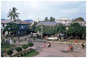 Myitkyina - Bahnhofsvorplatz