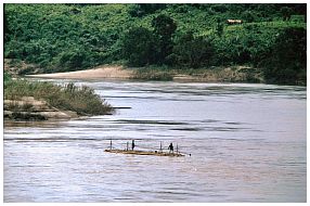 Am Zusammenfluss der Flsse Me Hka und Mali Hka zum Irrawaddy - Flo