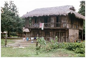 Kachin-Haus