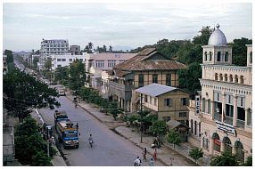 Mandalay: Strae mit kolonialem Flair