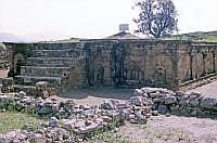 Taxila: Pagode mit dem doppelkpfigen Adler