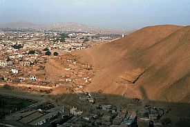 Lima: Favelas