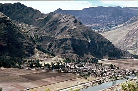 Blick in das Urubamba-Tal und Pisac