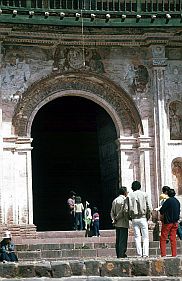 Eingang von San Pedro de Andahuaylillas