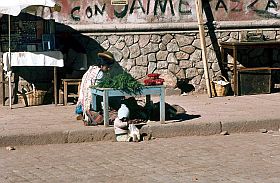 Marktstand vor der Kirche in Copacabana