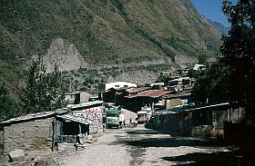 Strae in die Yungas nach Coroico: Unduavi