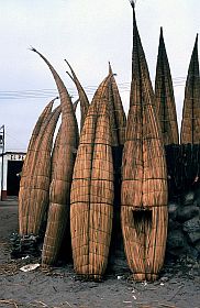 'Caballitos de Totora' (= Schilfpferdchen) in Huanchaco