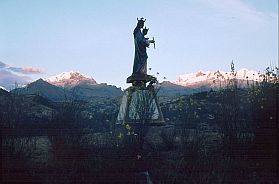 Marienstatue in Huaraz