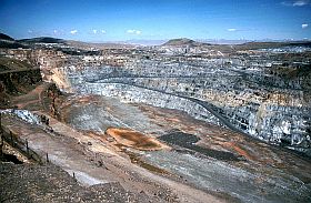 Blick in das 'groe Loch', die Grube von Cerro de Pasco