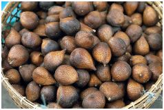 Markt in Bedugul: Salak (Schlangenfrucht)
