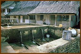 Kampung Naga - Wasserstelle