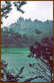 Dieng Plateau - Farbensee