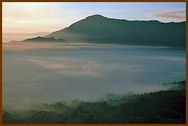 Nebelmeer am Mt. Bromo