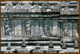Prambanan - Reliefs