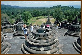 Borobudur - Im Arupadhatu-Bereich 