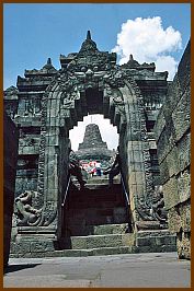 Borobudur - Oberer Bereich