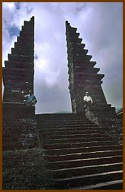 Candi Ceto - Eingangstor