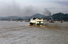 Flussboot auf den Mahakam