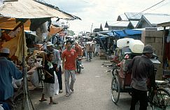 Negara: Auf dem Markt