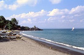 Senggigi: Blick auf Batu Bolong