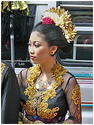 Traditionelle Sasak-Hochzeit: Braut