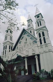 Ambon: Kathedrale