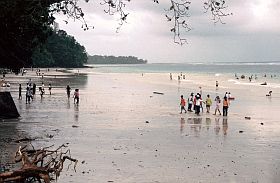 Natsepa Beach bei Baguala