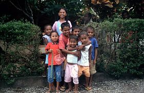 Negeri Lima: Kinder
