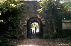 Banda Neira: Tor von Fort Nassau