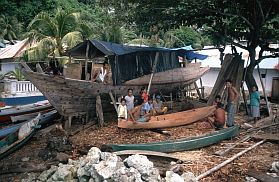 Insel Run: Traditioneller Bootsbau
