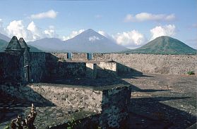 Ternate: Fort Kalamata/Kayu Merah