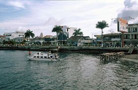 Ternate City: Promenade