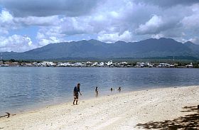 Pulau Kuro (im Hintergrund Tobelo)