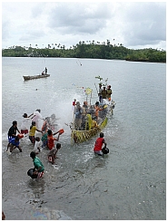 Insel Kola: Lang Halau - Bootstaufe