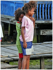 Kinder in Kolamar