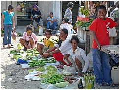 Auf dem Markt in Tual