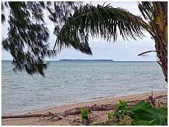 Blick auf die Insel Babi