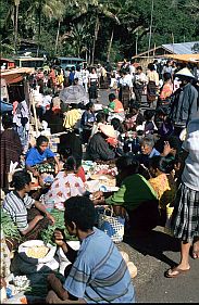 auf dem Markt in Watusoko