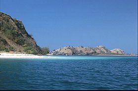 Inseln der Pulau Tujubelas