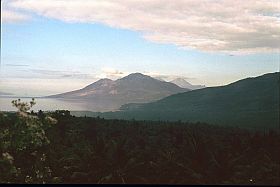 Vulkan in der Umgebung von Larantuka