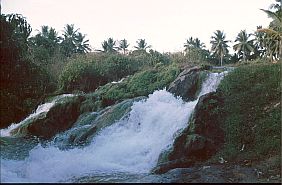 Wasserfall bei den heien Quellen von Soa