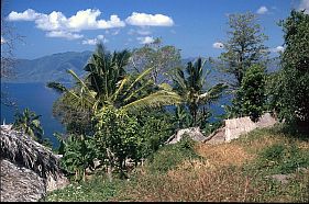 Blick von Bau Pukang auf die Waienga-Bucht