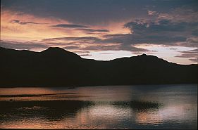 Sonnenuntergang in der Bucht von Loh Buaya