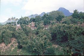 Kampung Mbawa auf dem Hgel